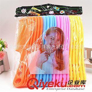彩色大三孔梳 淘寶熱賣小禮品，美發專業與一元批發的完美結合